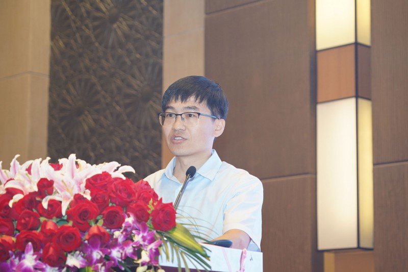 中科院海洋重點(diǎn)實(shí)驗室主任、中科院寧波材料所所長助理、國家杰出青年基金獲得者、寧波涂協(xié)專委會名譽(yù)主任王立平：二維片層材料調(diào)控的新型海洋重防腐涂料體系關(guān)鍵技術(shù)與工程應(yīng)用